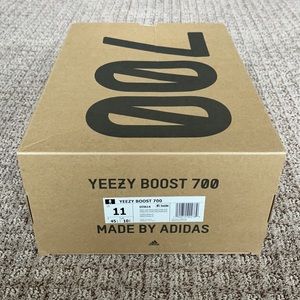 Yeezy boost 700 MAUVE